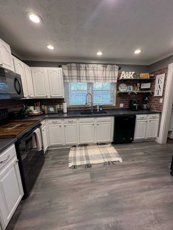 222 S Vine St - Photo 5 of 18