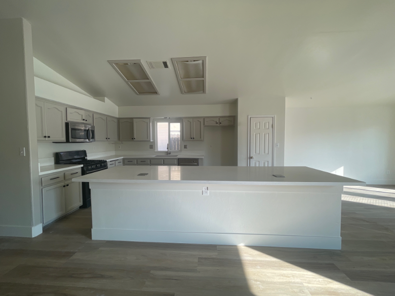 3713 White Sands Dr - Photo 2 of 19