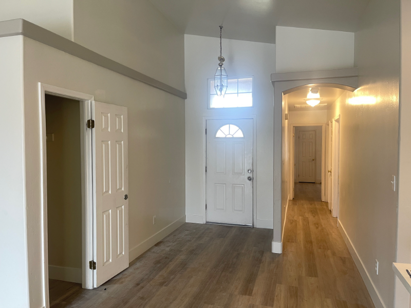 3713 White Sands Dr - Photo 3 of 19