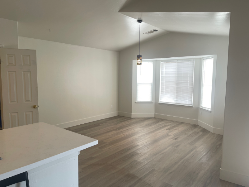 3713 White Sands Dr - Photo 4 of 19