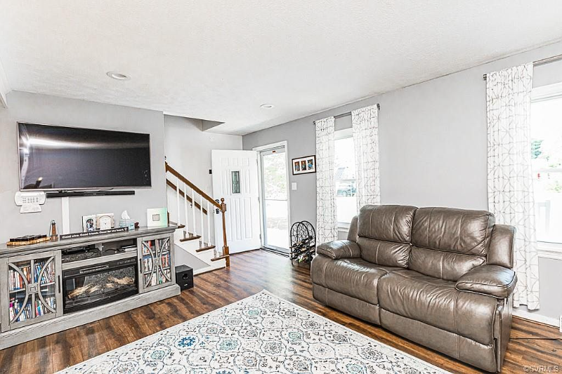 6492 Marie Ln - Photo 2 of 14