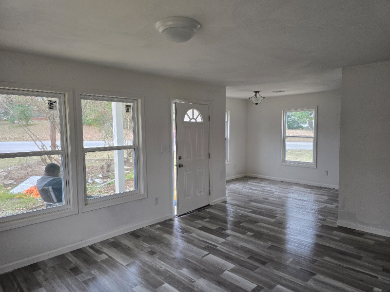 810 S Cooper Ave - Photo 3 of 19