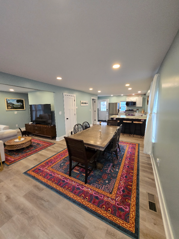 133 Hoefgen St - Photo 2 of 16