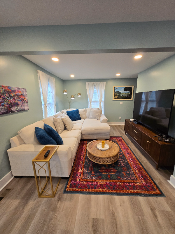 133 Hoefgen St - Photo 3 of 16