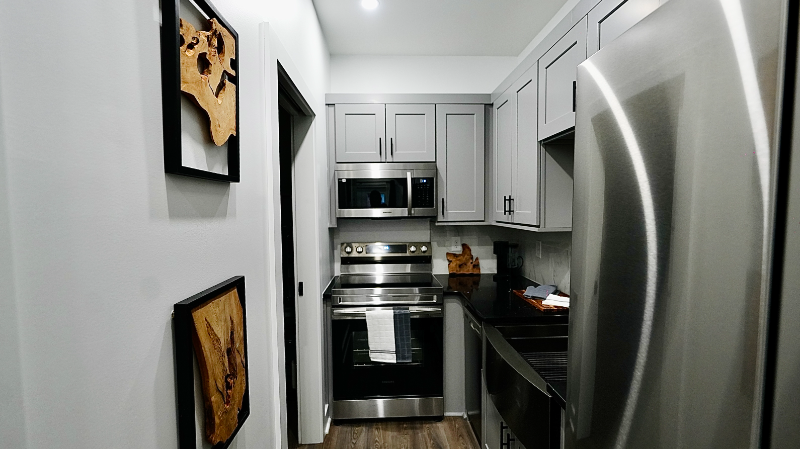 6305 Shannon Pkwy - Photo 5 of 18