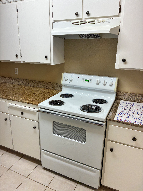 2401 Eilers Ln - Photo 4 of 20