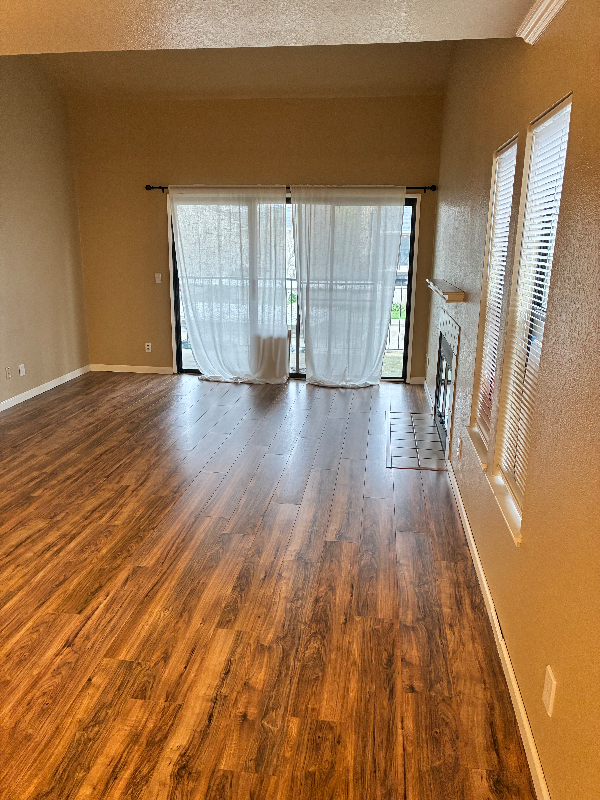 2401 Eilers Ln - Photo 6 of 20