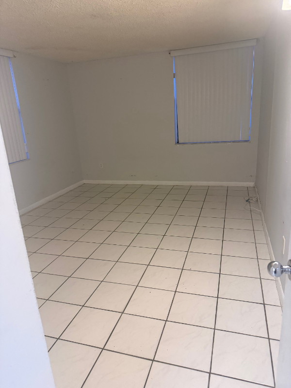 14201 N Kendall Dr #105