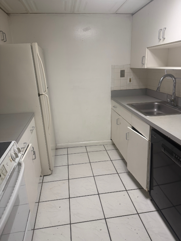 14201 N Kendall Dr #105 - Photo 2 of 5