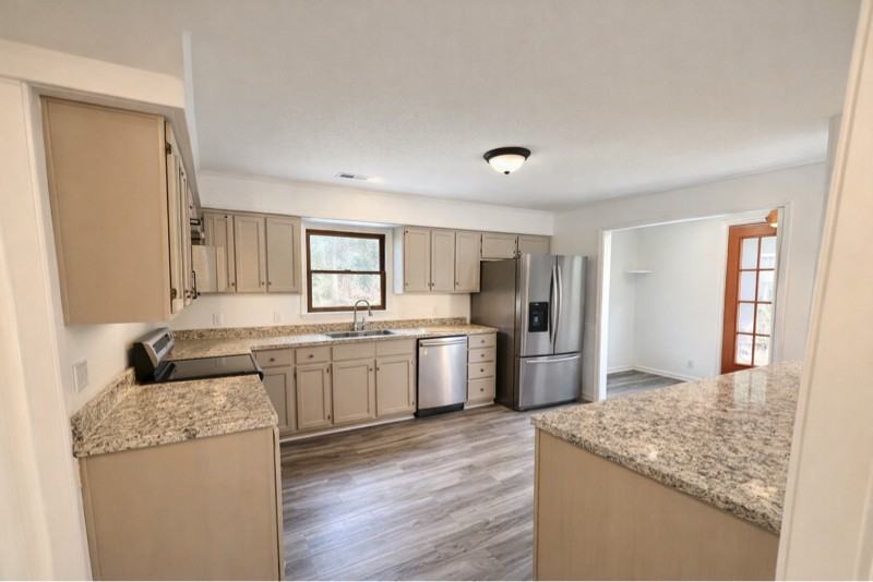 116 Thistle Dr - Photo 2 of 6