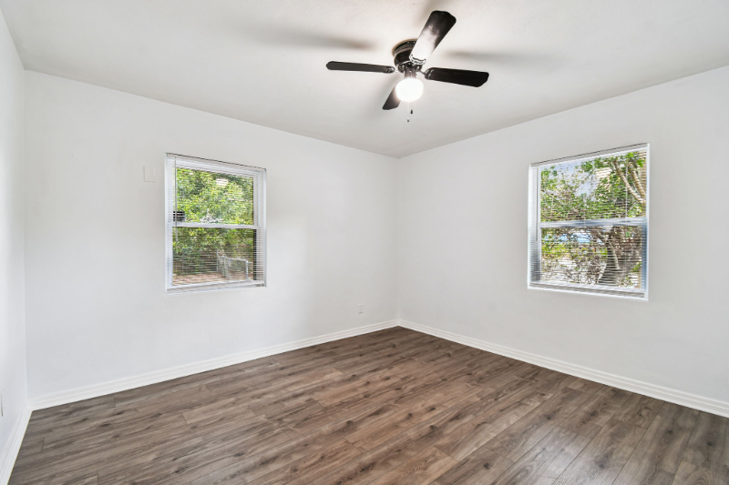 3606 Jammes Rd - Photo 2 of 10