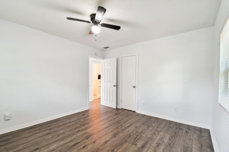 3606 Jammes Rd - Photo 3 of 10