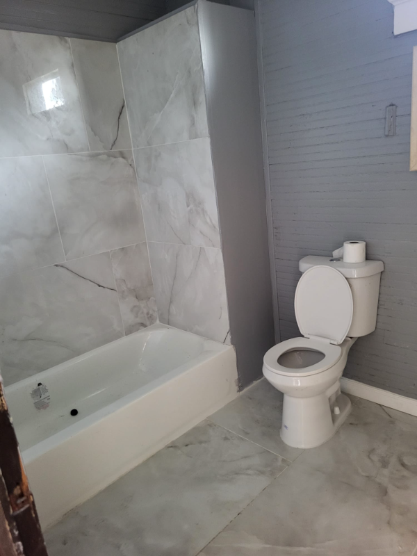 539 Avenue A #A - Photo 2 of 3