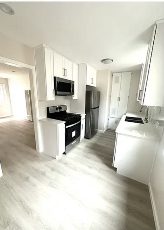 325 E Verdugo Ave #A - Photo 2 of 7