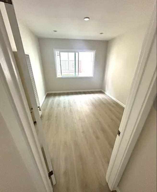 325 E Verdugo Ave #A - Photo 7 of 7