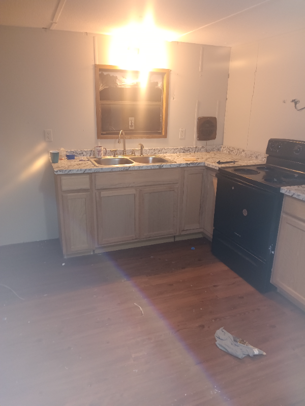 305 Dowtin Ln - Photo 2 of 6