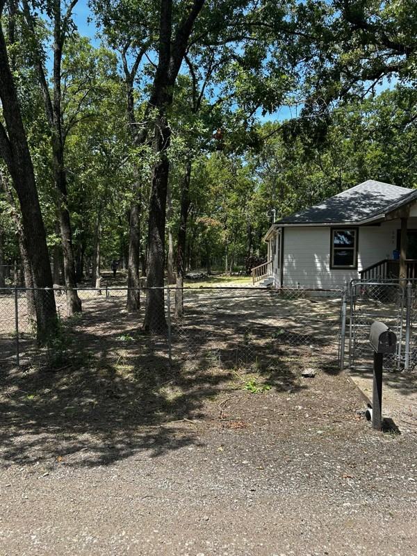 121 Telephone Rd - Photo 3 of 17