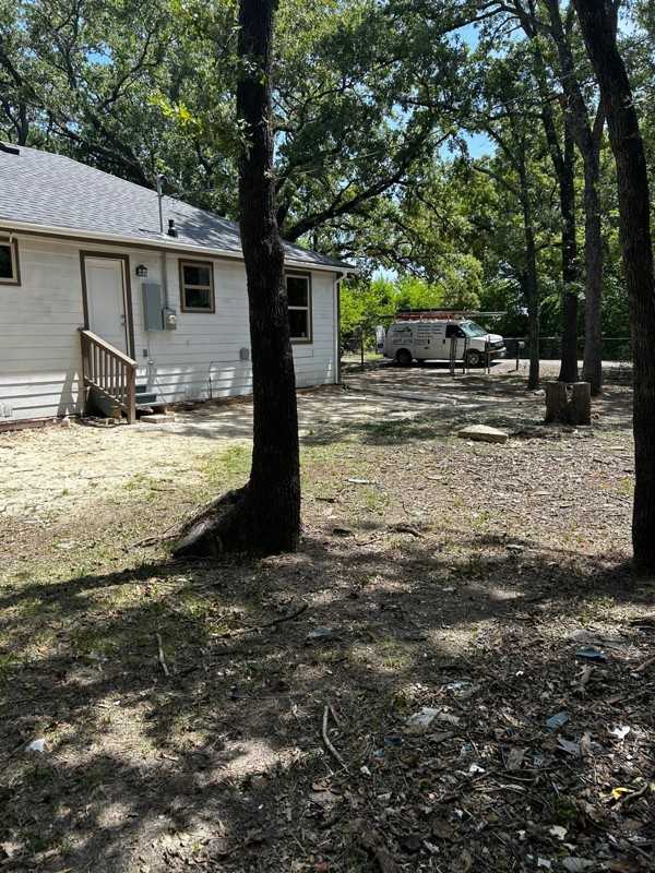 121 Telephone Rd - Photo 6 of 17