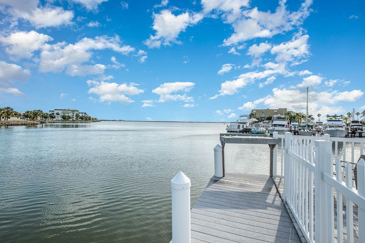 390 W Cocoa Beach Cswy - Photo 2 of 24