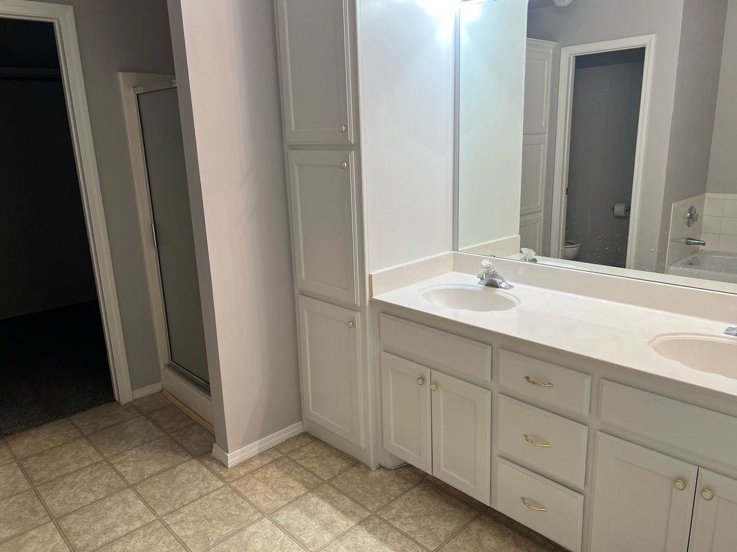 3617 S Mirror St - Photo 2 of 9