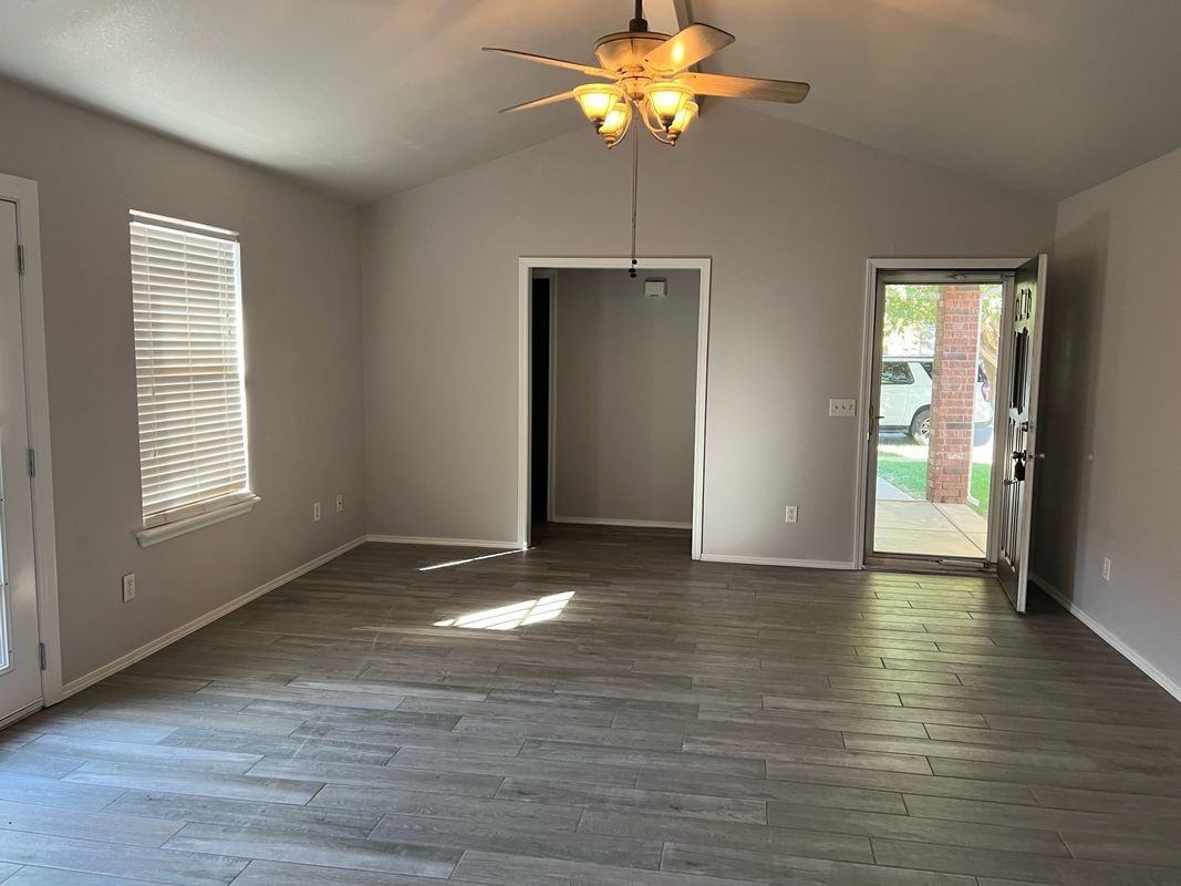 3617 S Mirror St - Photo 4 of 9