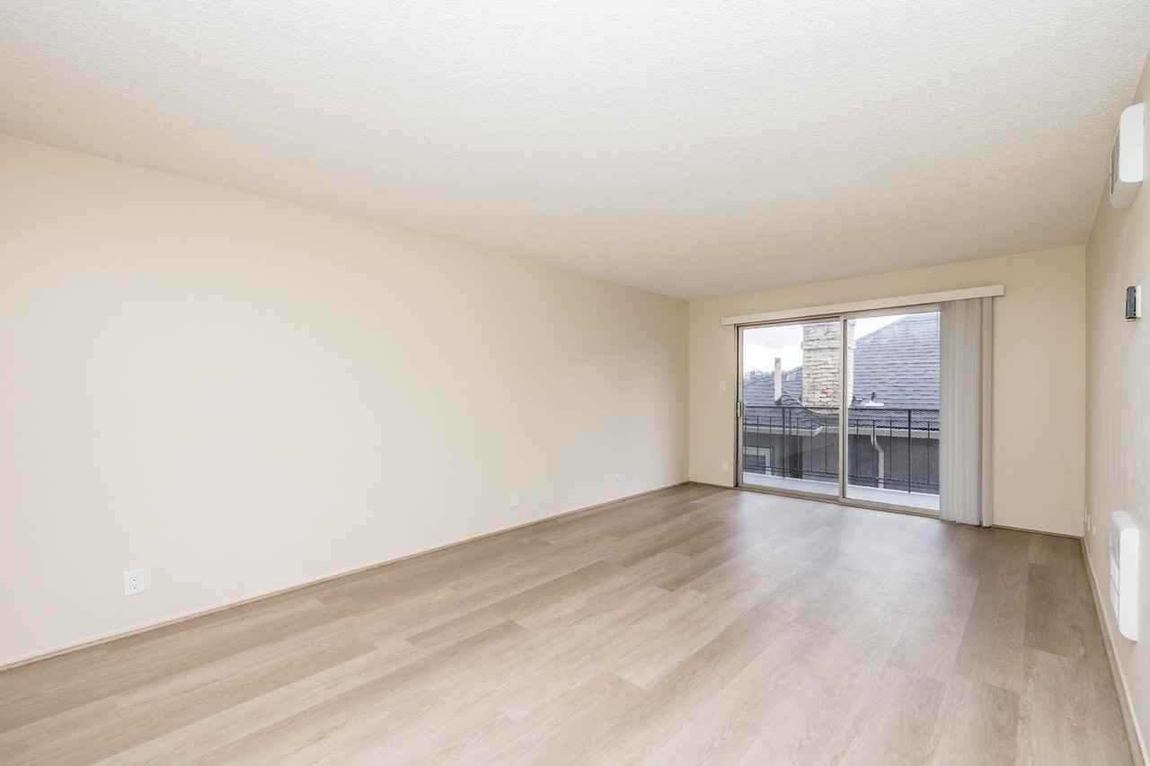 345 MacArthur - Photo 4 of 23