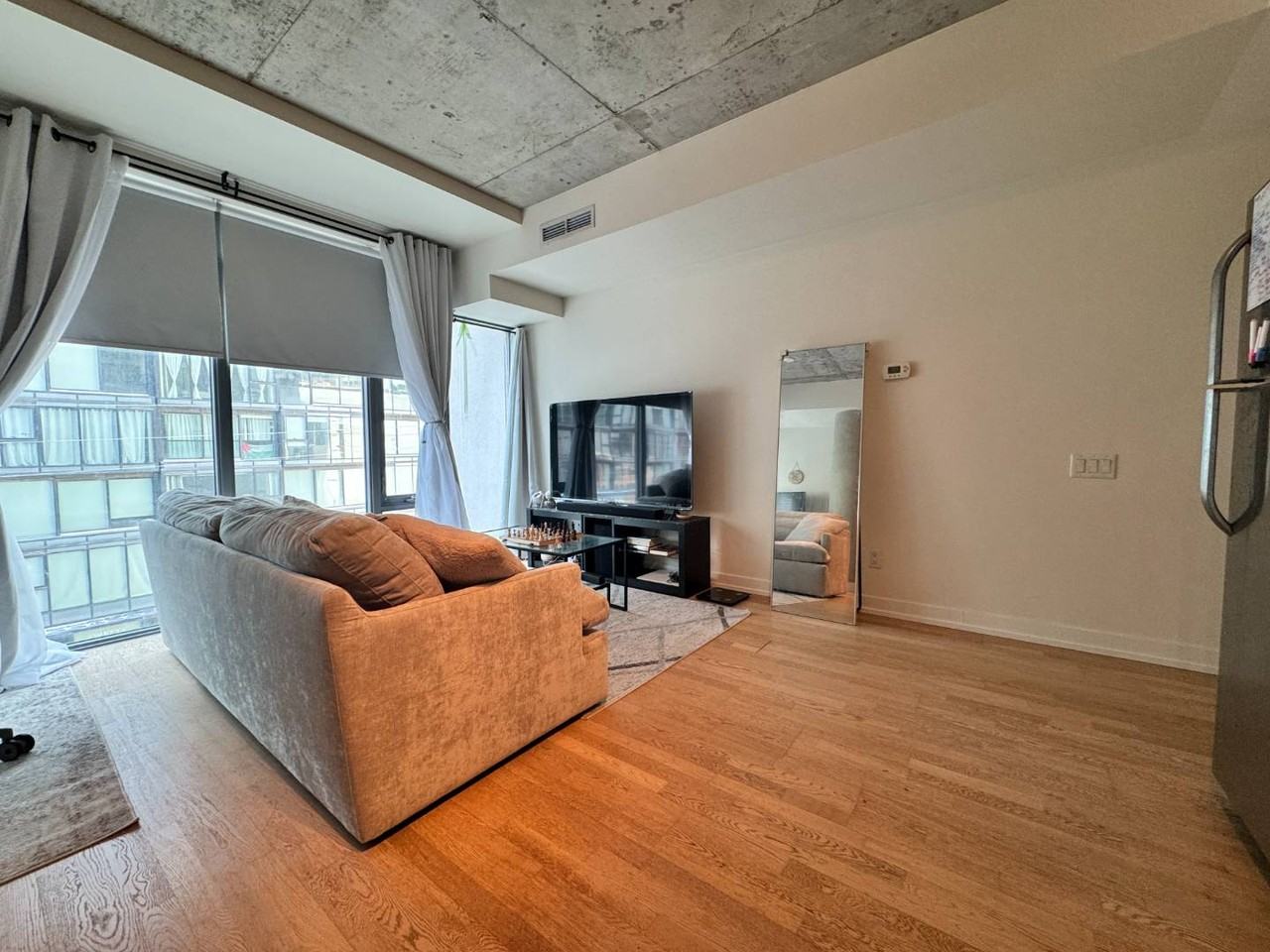 650 King St W #411 - Photo 6 of 18