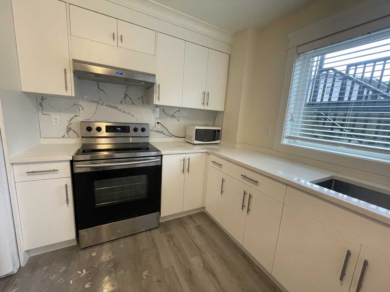 800 Grove Avenue - Photo 2 of 10