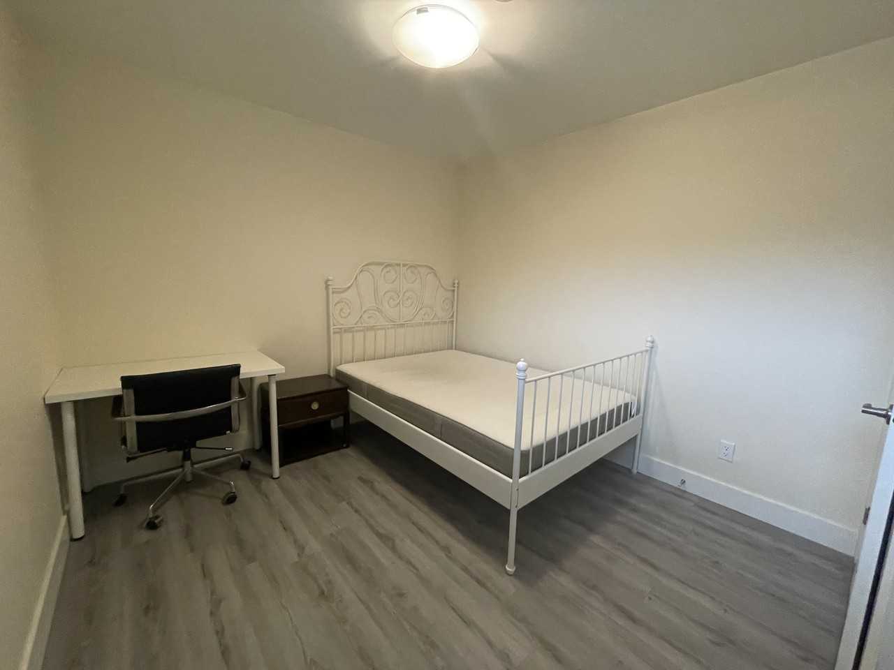 800 Grove Avenue - Photo 4 of 10