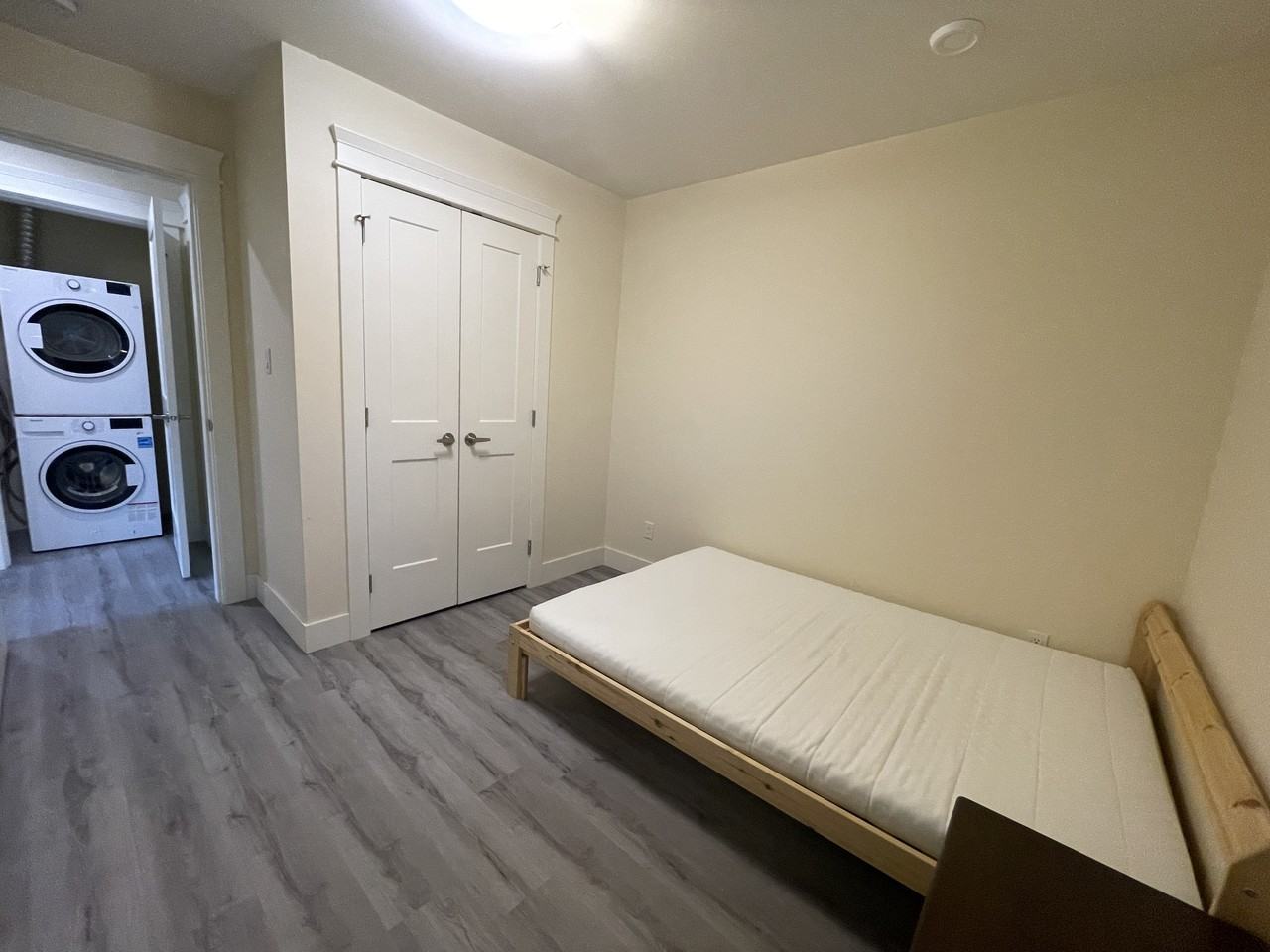 800 Grove Avenue - Photo 7 of 10