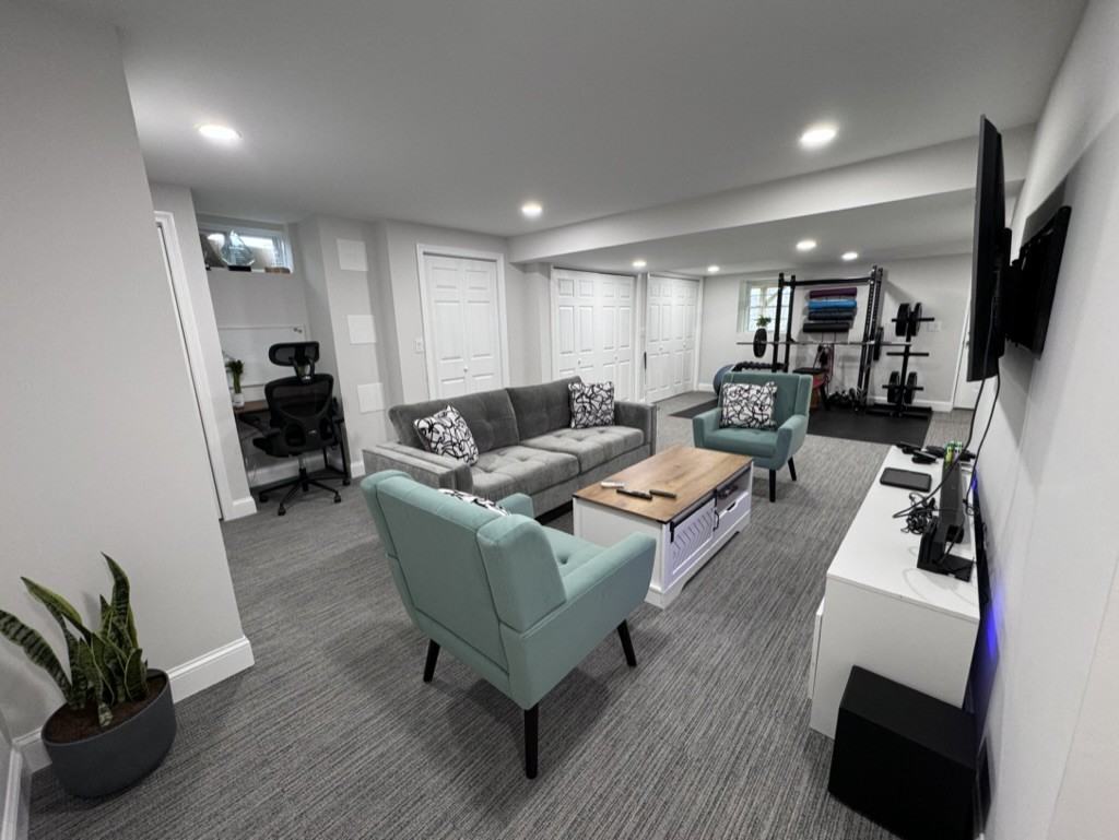 25 Thornton Ave #25 - Photo 2 of 22