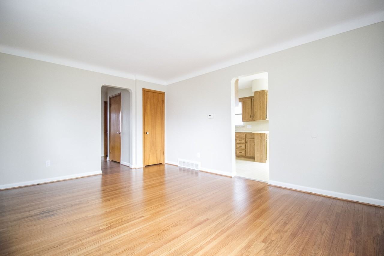 25 Willamont Rd #NA - Photo 4 of 23