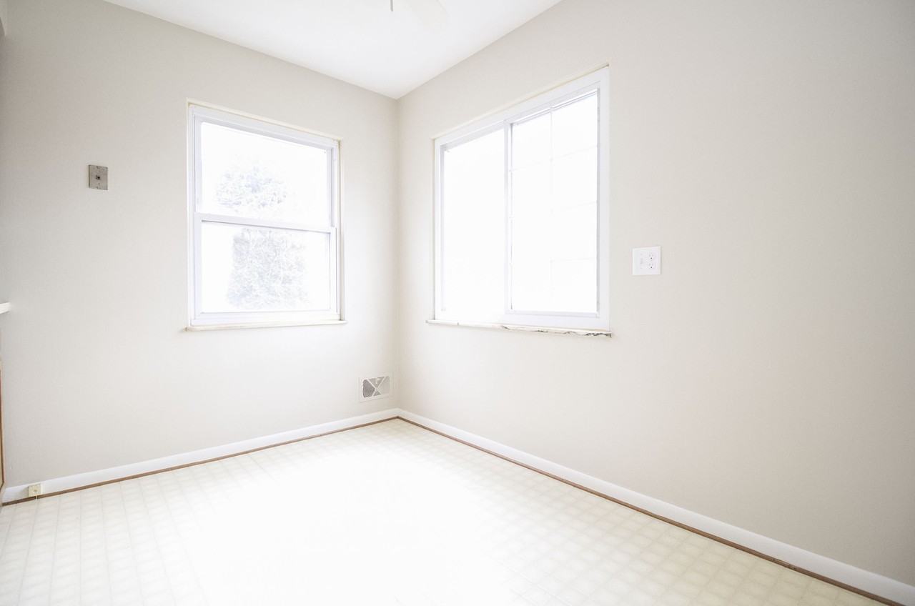 25 Willamont Rd #NA - Photo 5 of 23