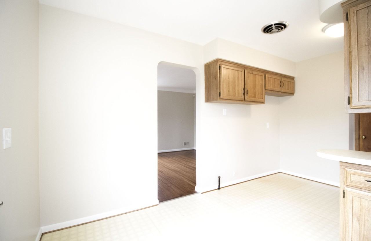 25 Willamont Rd #NA - Photo 6 of 23