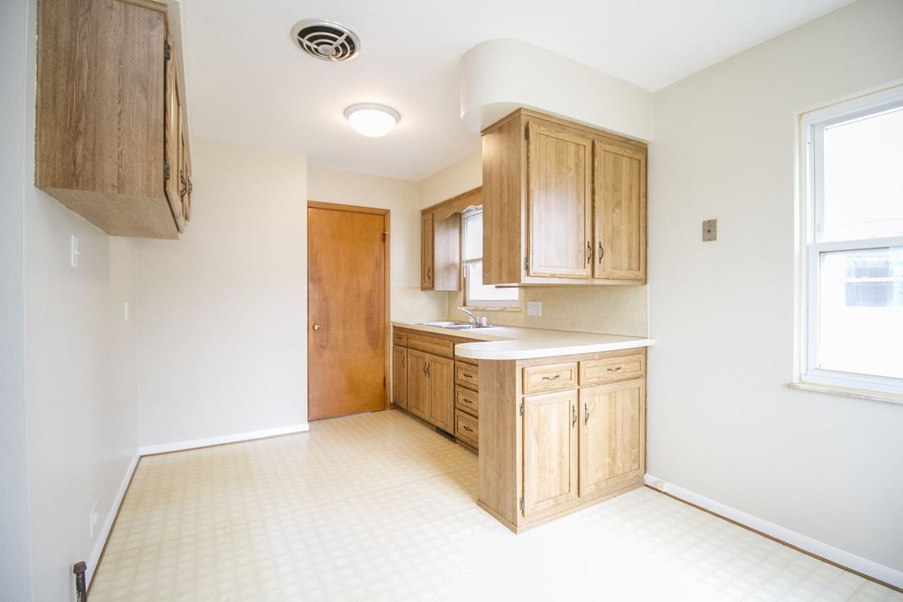 25 Willamont Rd #NA - Photo 7 of 23