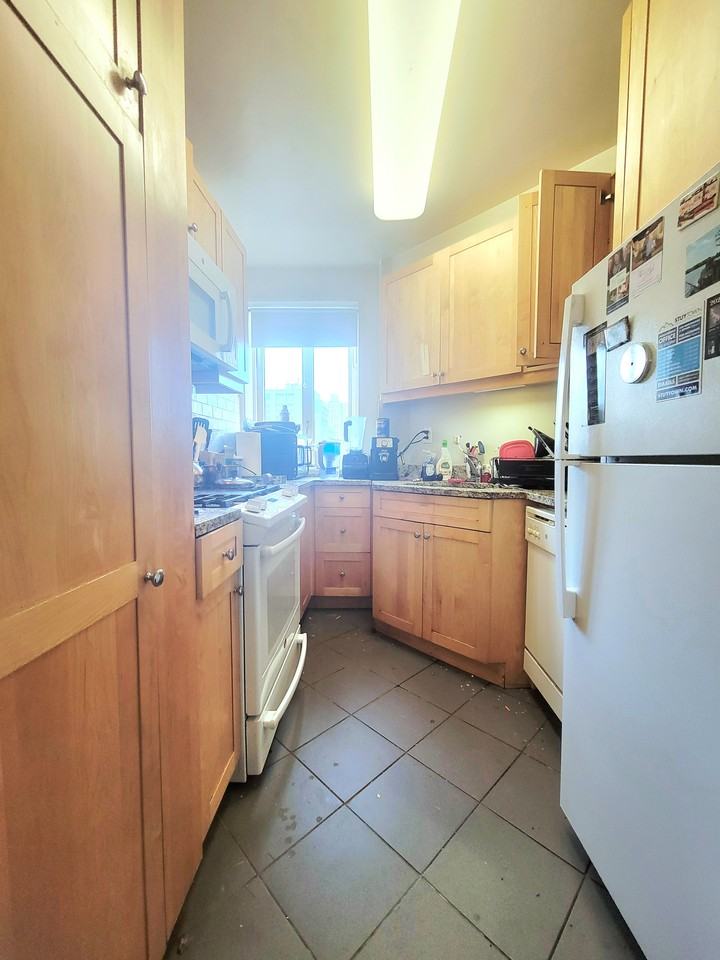 310 1st Avenue #12B - Photo 4 of 12