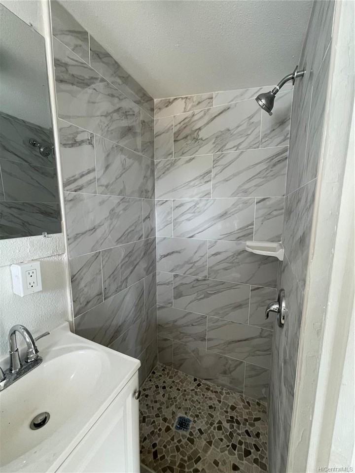 208 Kuahiwi Ave #4 - Photo 5 of 14