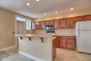 featured image of 353 W King St #2