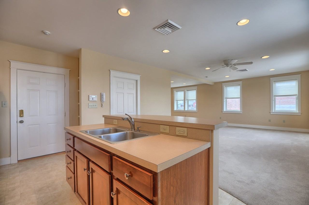 353 W King St #2 - Photo 4 of 28