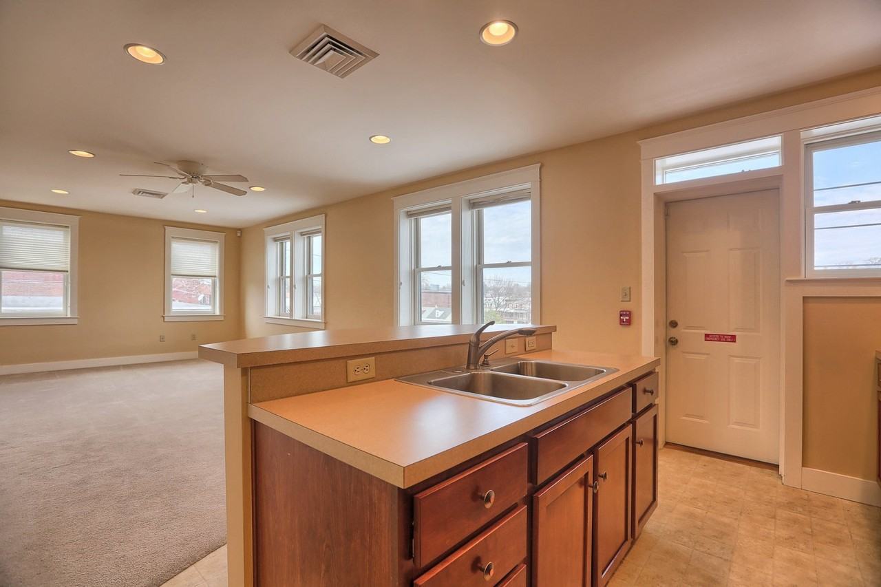 353 W King St #2 - Photo 5 of 28