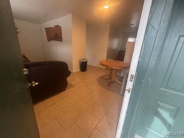 390 1/2 Summit Blvd - Photo 2 of 12