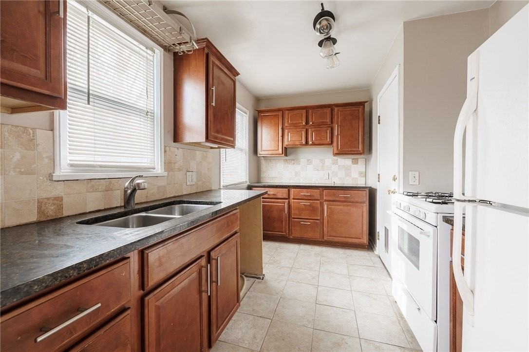 131 Edgemont Rd - Photo 5 of 12