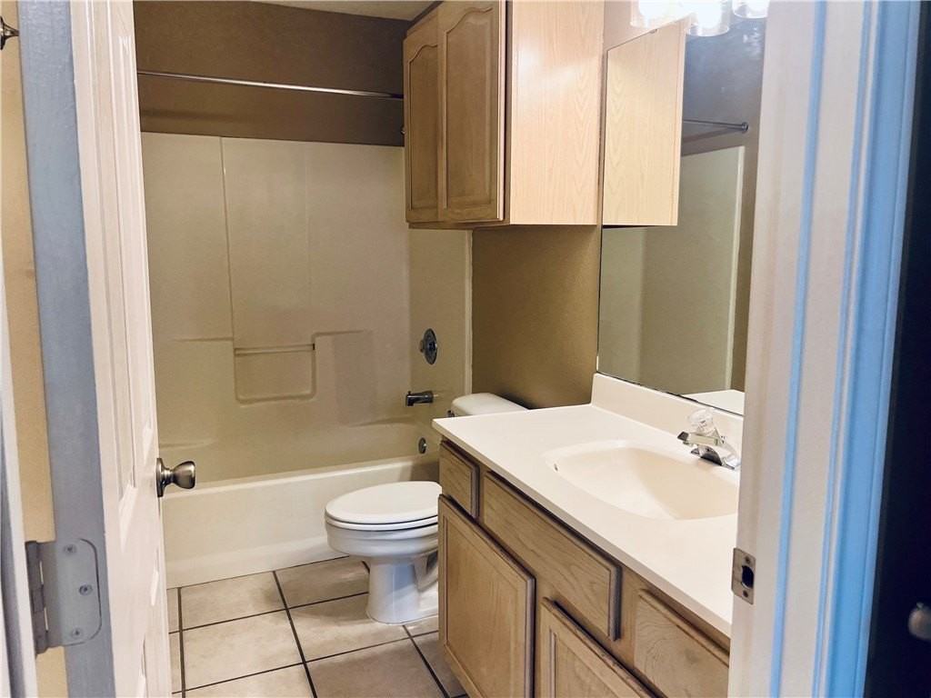 15634 Cruiser St Apt A #A - Photo 4 of 24