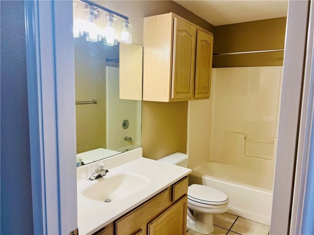 15634 Cruiser St Apt A #A - Photo 5 of 24