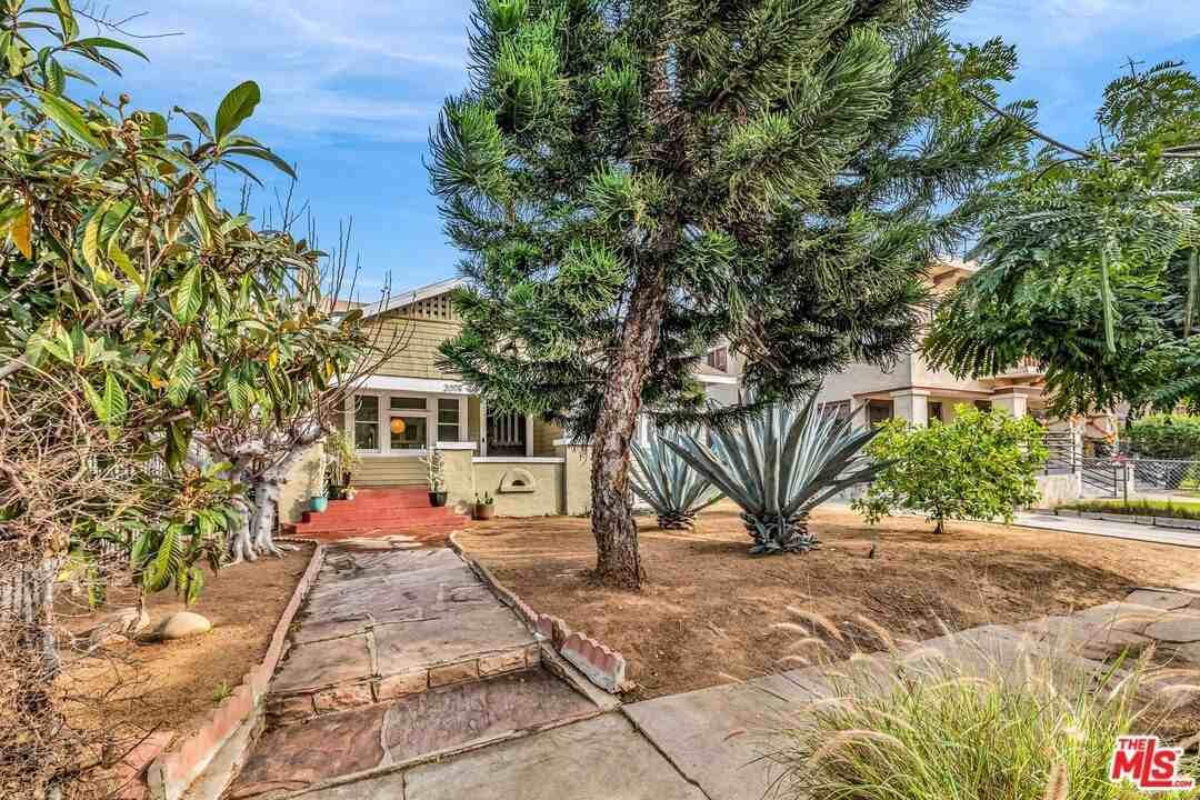 2014 5th Ave - Photo 2 of 38