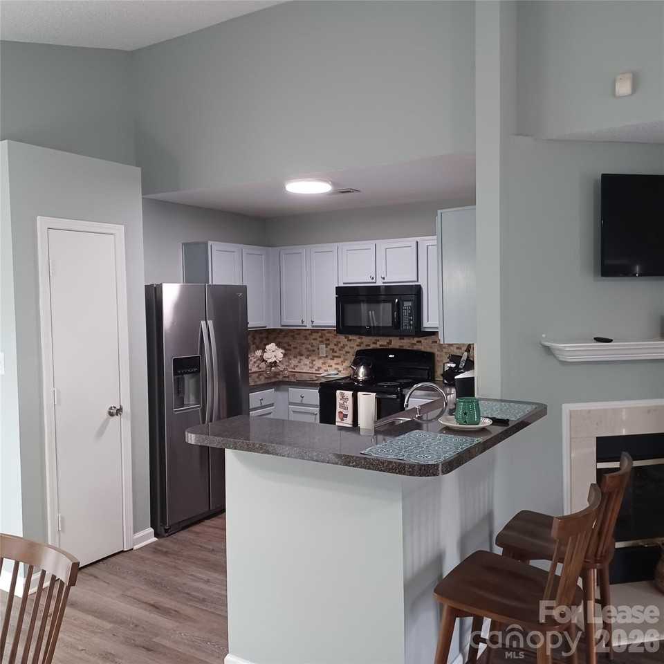 2027 Pimpernel Rd - Photo 3 of 3