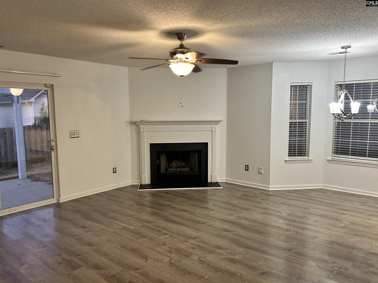 102 Freestone Dr - Photo 5 of 50