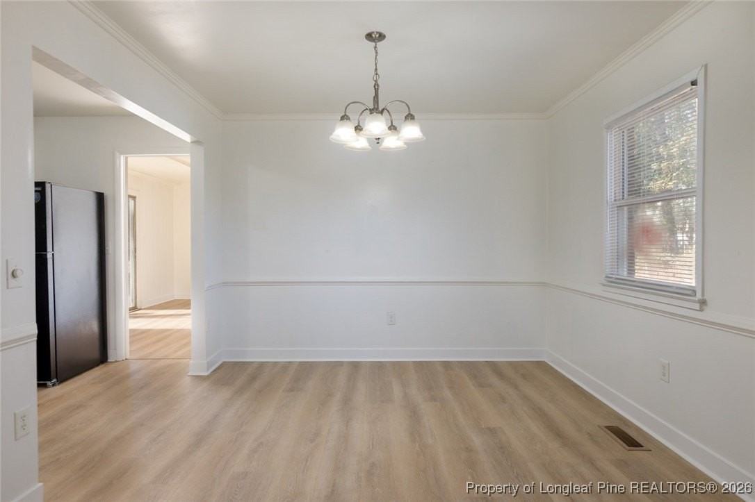 1623 Van Buren Ave - Photo 4 of 14