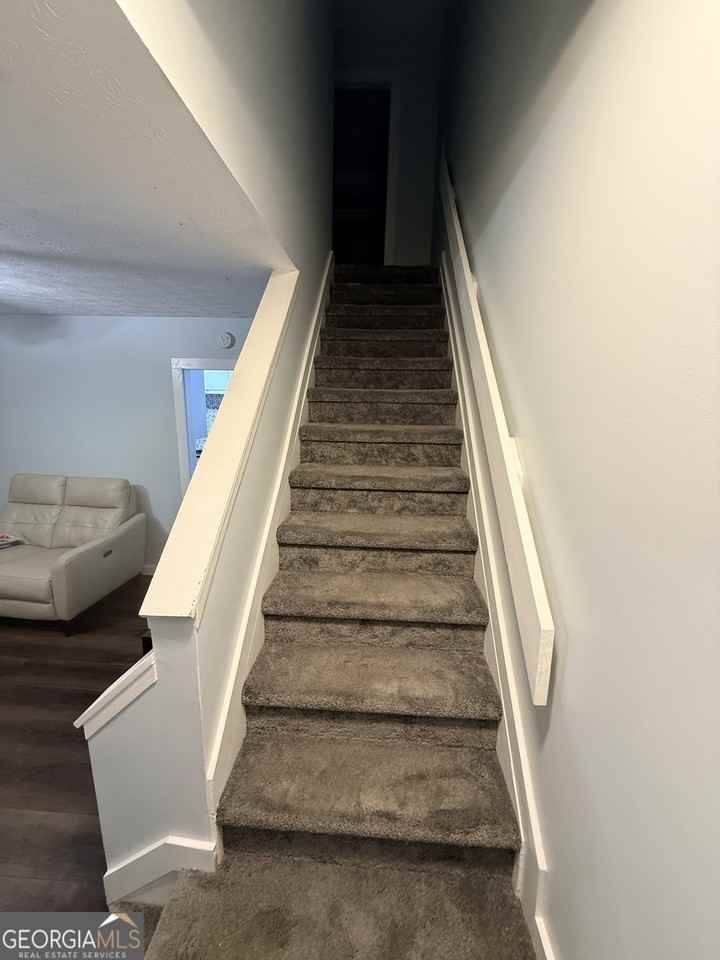 162 Twiggs Cor - Photo 7 of 11