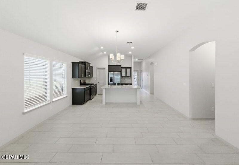 13956 Madero Ave - Photo 5 of 26